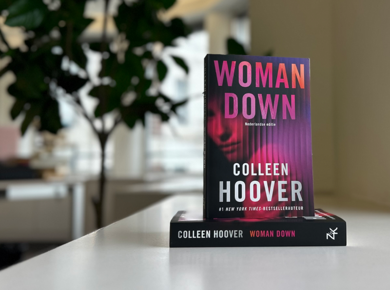 Maak 5x kans op 'Woman down' van Colleen Hoover